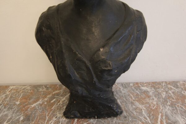 Early 20th Century Madame and Monsieur Plaster Busts – Bild 19