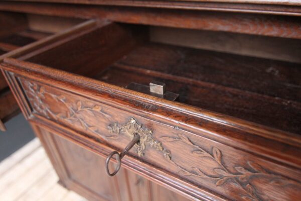 19th Century Louis XVI Style Oak Cabinet – Bild 12