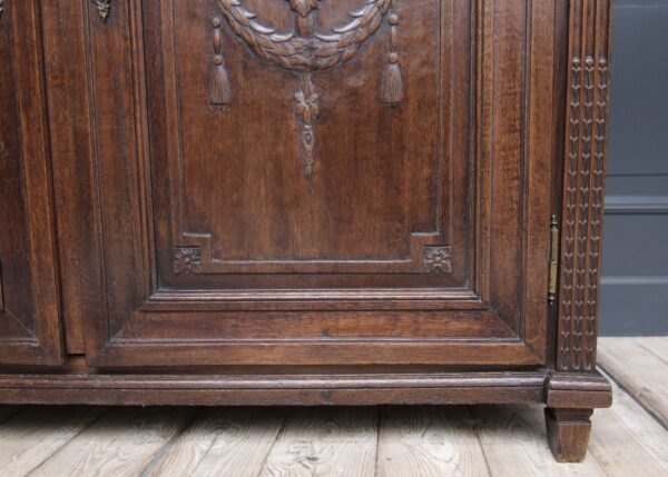 19th Century Louis XVI Style Oak Cabinet – Bild 20