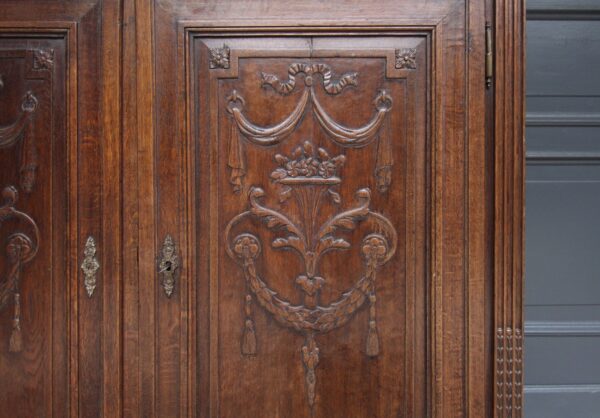 19th Century Louis XVI Style Oak Cabinet – Bild 21