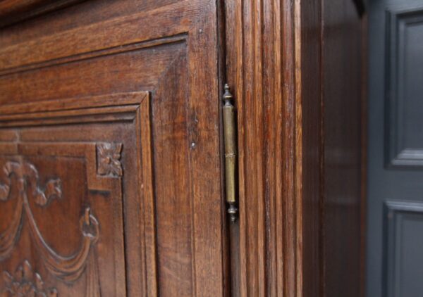 19th Century Louis XVI Style Oak Cabinet – Bild 22