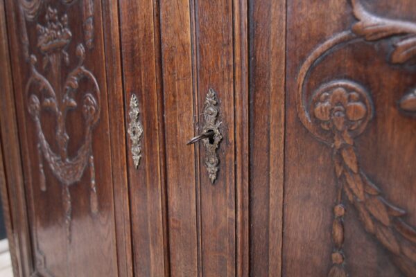 19th Century Louis XVI Style Oak Cabinet – Bild 24