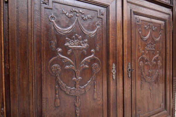 19th Century Louis XVI Style Oak Cabinet – Bild 27