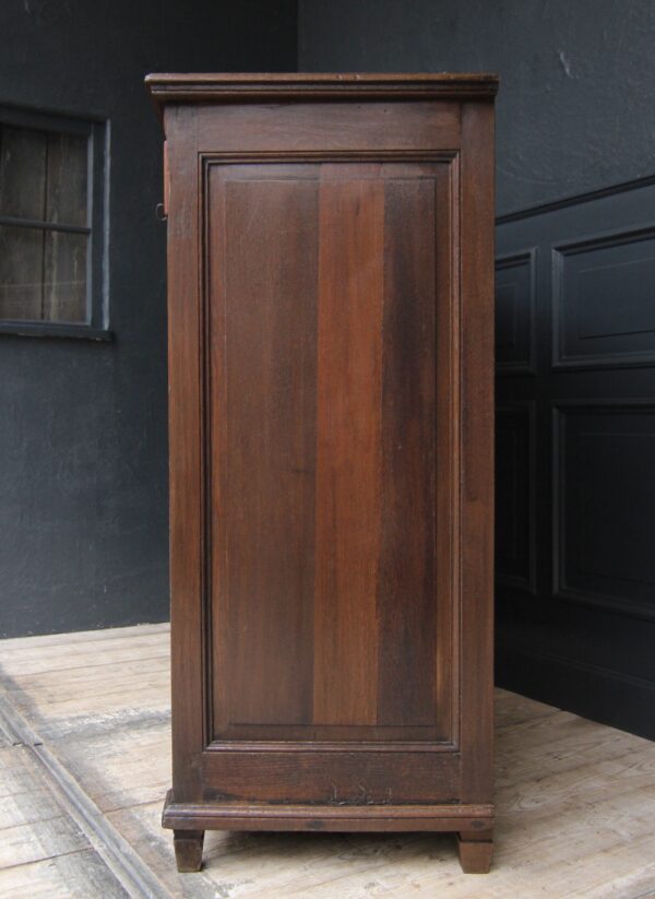 19th Century Louis XVI Style Oak Cabinet – Bild 34