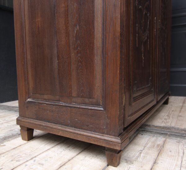 19th Century Louis XVI Style Oak Cabinet – Bild 38