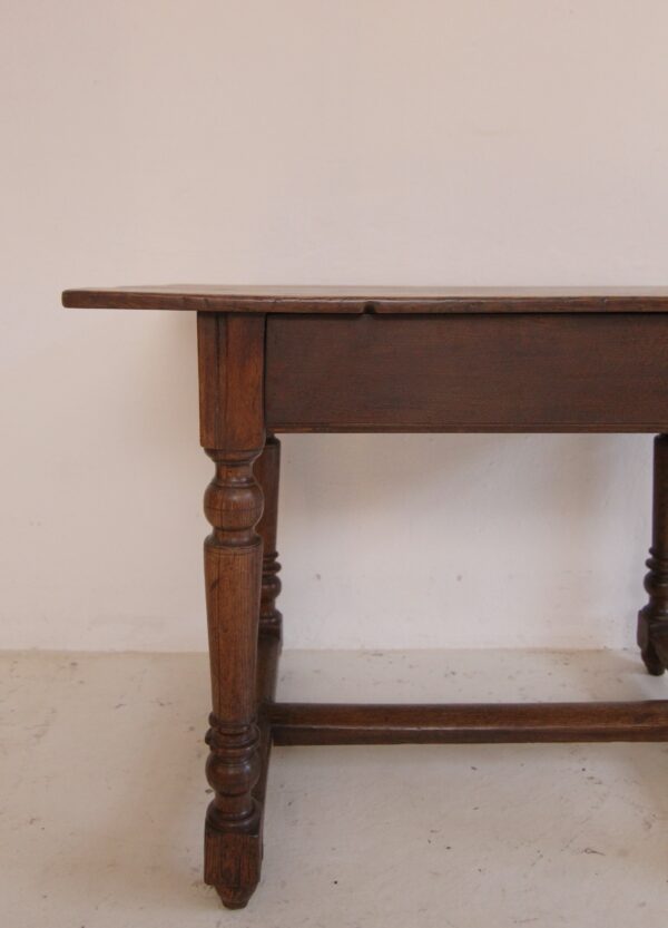 19th Century Rustic Oak Side Table or Serving Table – Bild 10