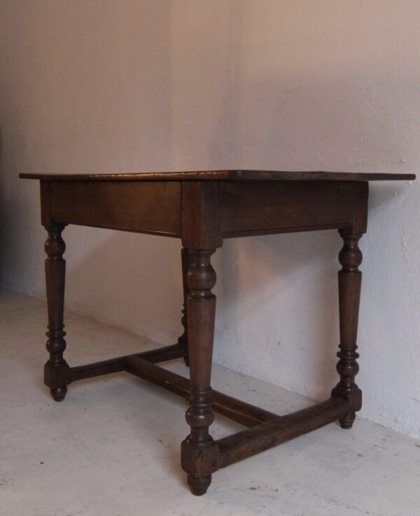 19th Century Rustic Oak Side Table or Serving Table – Bild 13