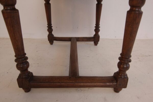 19th Century Rustic Oak Side Table or Serving Table – Bild 19