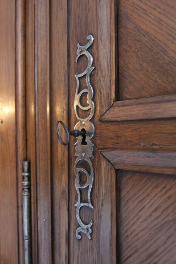 Large 19th Century French Buffet Cabinet or Cupboard – Bild 27
