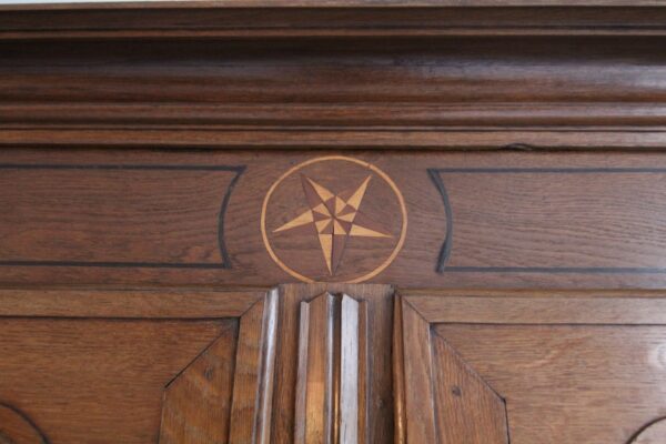 Large 19th Century French Buffet Cabinet or Cupboard – Bild 31
