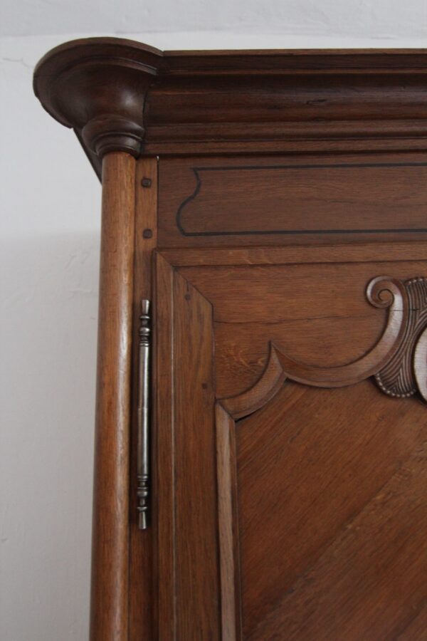 Large 19th Century French Buffet Cabinet or Cupboard – Bild 33