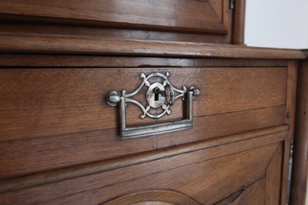 Large 19th Century French Buffet Cabinet or Cupboard – Bild 34