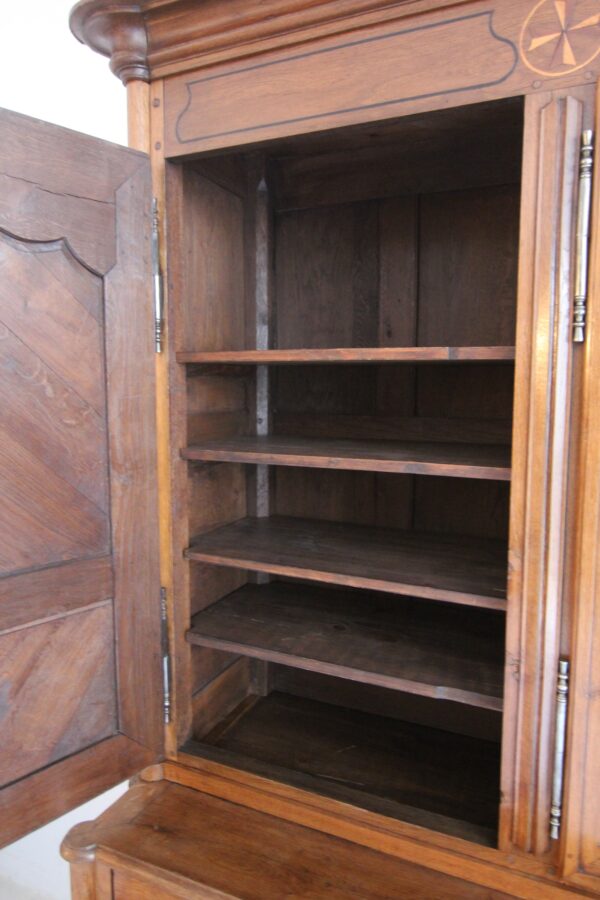 Large 19th Century French Buffet Cabinet or Cupboard – Bild 54